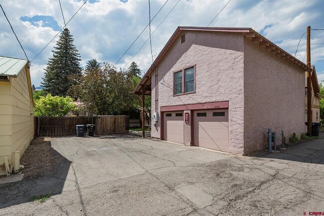 Building Photo - 1768 1/2 W 3rd Ave