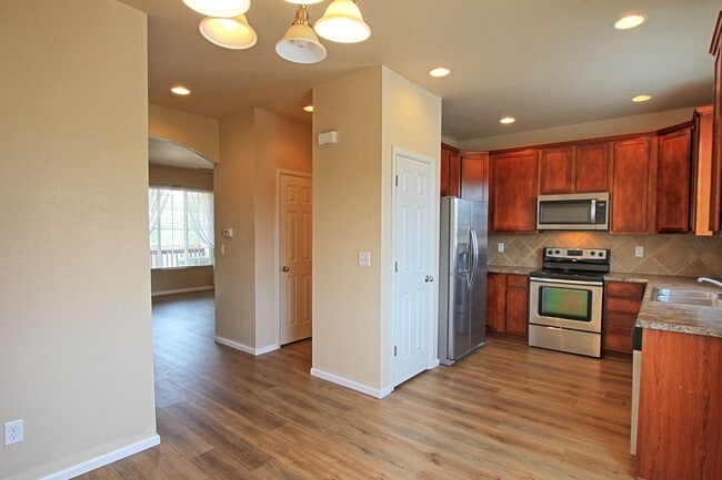Building Photo - 3 bed 2.5 bath Sawgrass Townhome