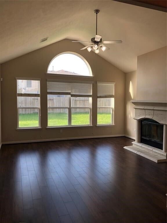 Foto del edificio - 26310 Creston Woods Dr