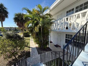 Building Photo - 1451 NE 170th St