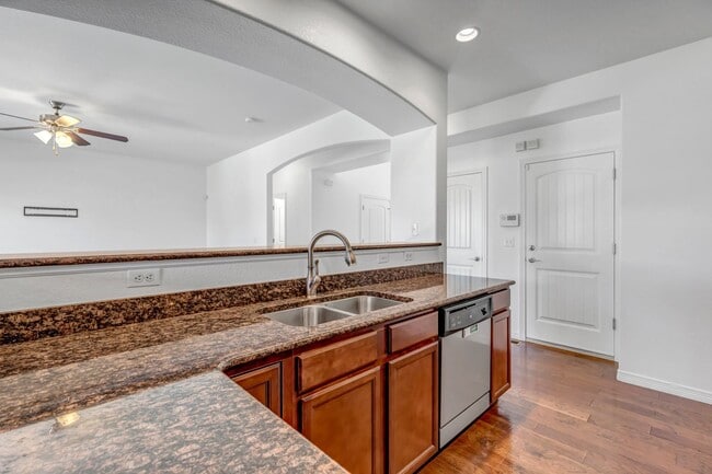 Building Photo - Clean and Spacious Home for Rent-Peyton- 80831