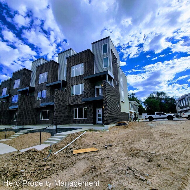 Foto del edificio - 4 br, 3.5 bath House - 3562 South Blue Tee...