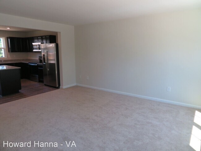 Building Photo - 3 br, 2.5 bath House - 114 Manilla Circle, #1