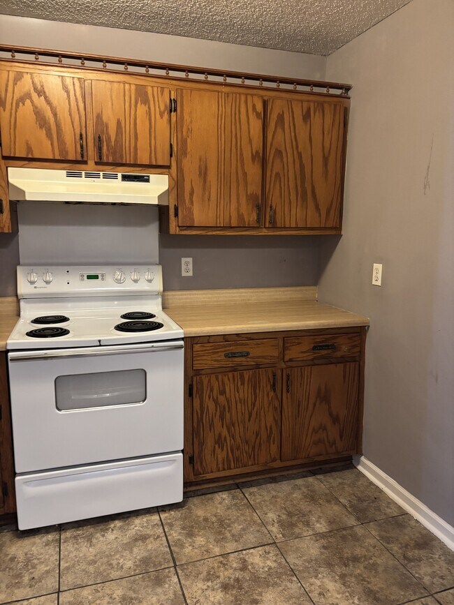 Foto del edificio - 283 Adkins Cir
