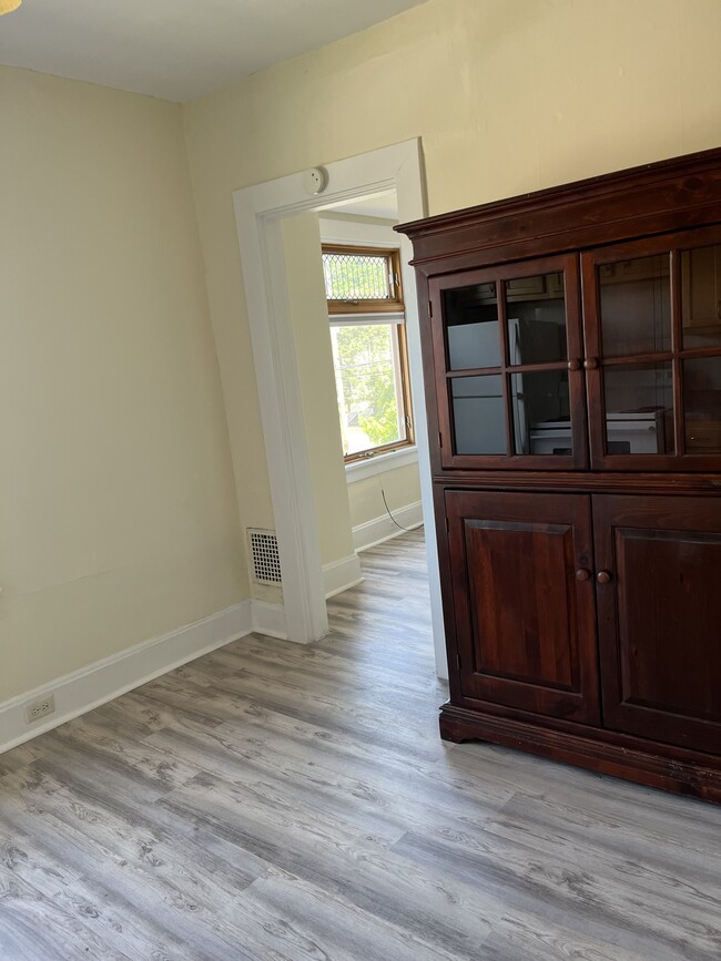 Kitchen - 150 N Fremont Ave