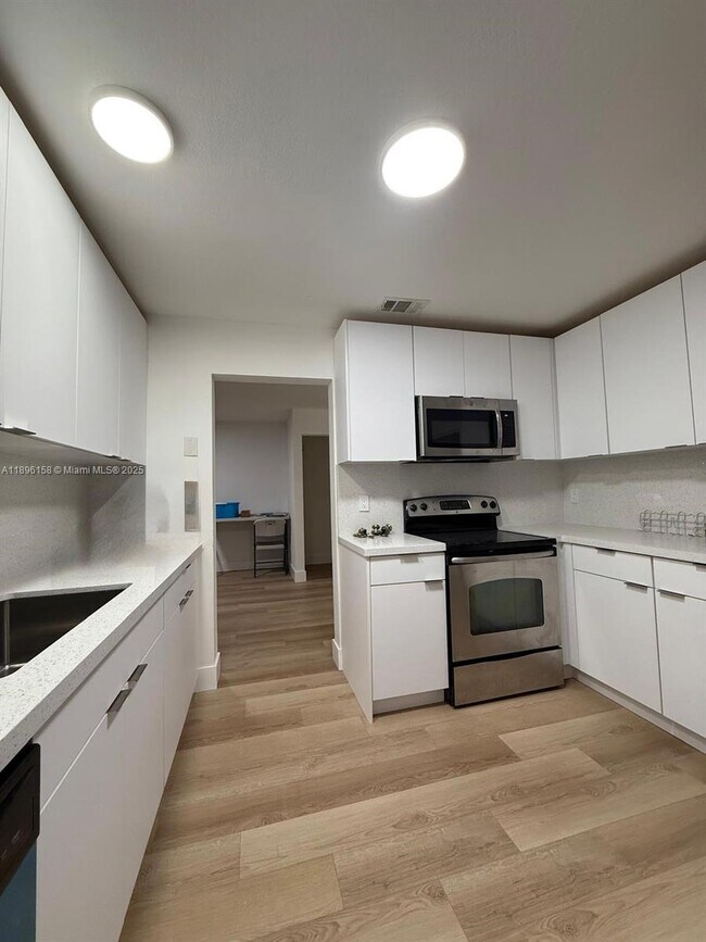Foto del edificio - 2207 SW 22nd St