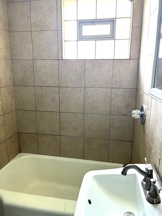 Foto del edificio - 720 E 23rd St