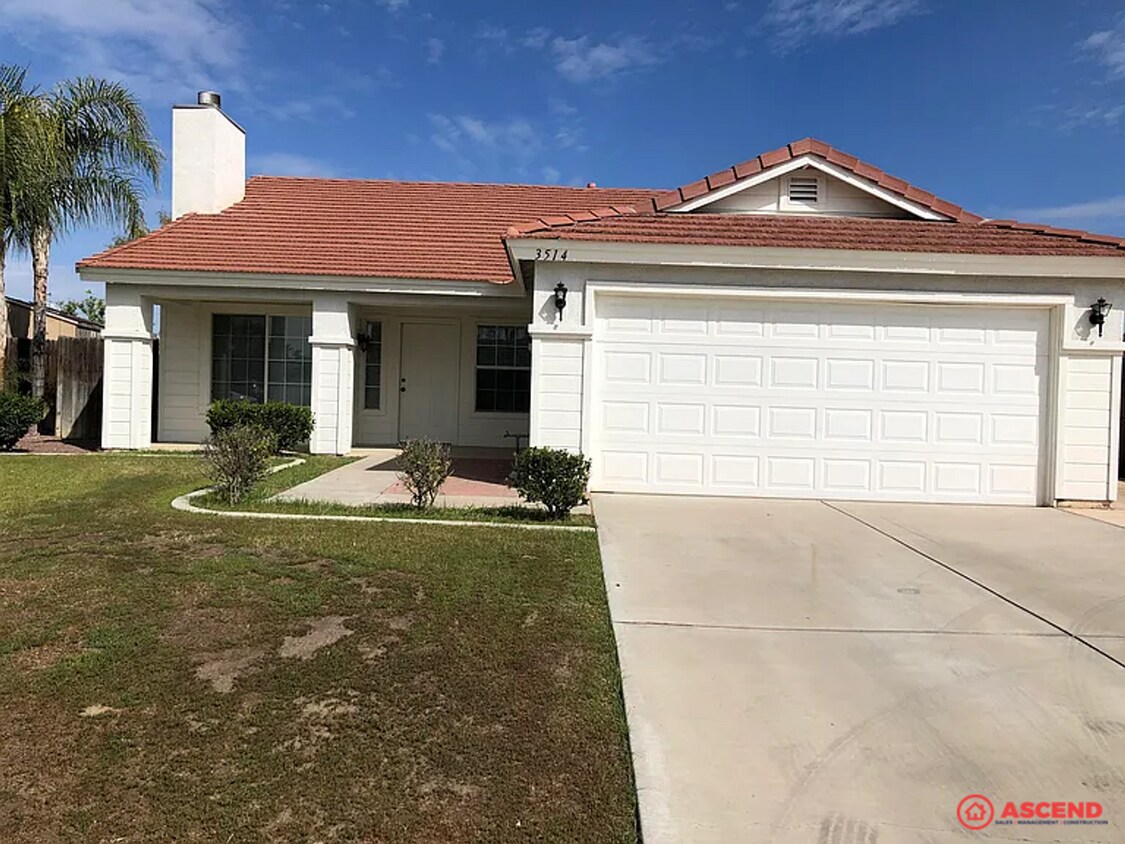 Primary Photo - Fantastic Home Located In Rosedale!