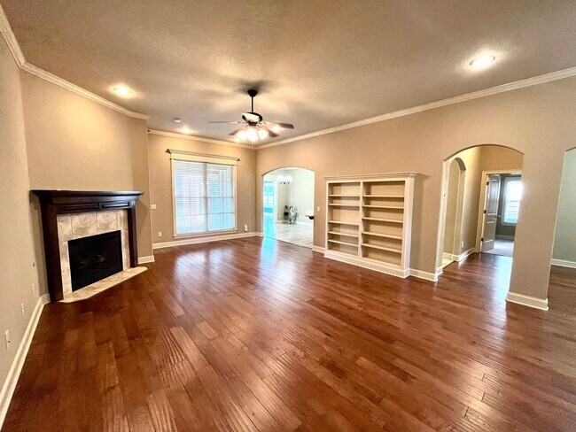 Building Photo - 3640 W Bowling Green Pl