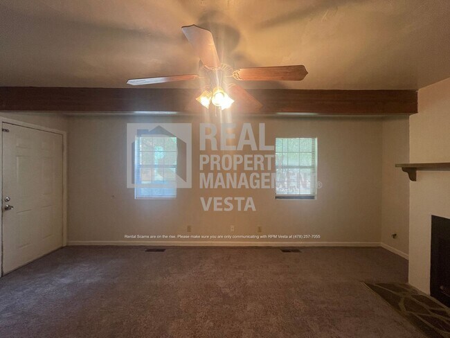 Building Photo - Updated Three Bedroom Duplex in Bonaire
