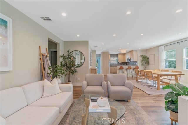 Foto del edificio - 8034 Airlane Ave