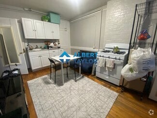 Building Photo - 155 Endicott St