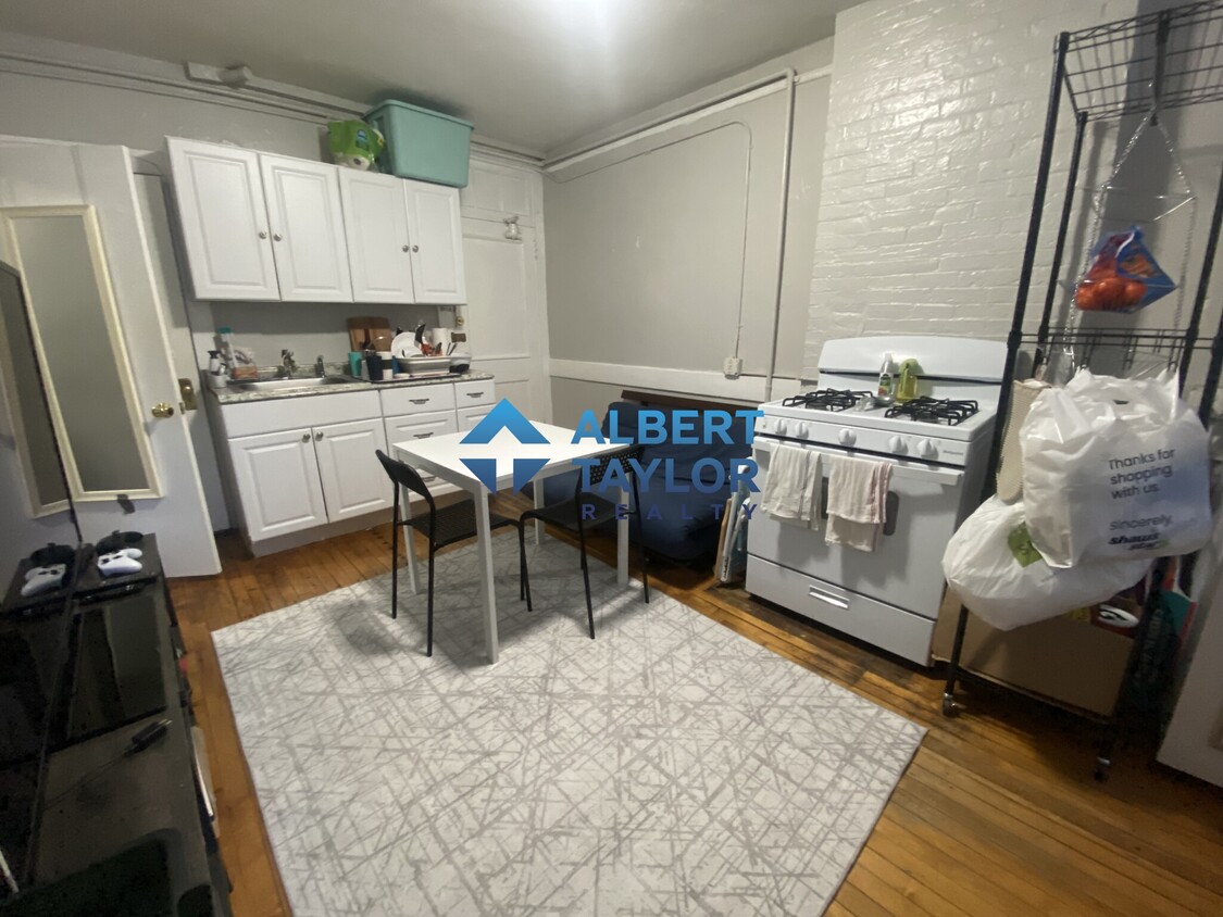 Foto principal - 155 Endicott St