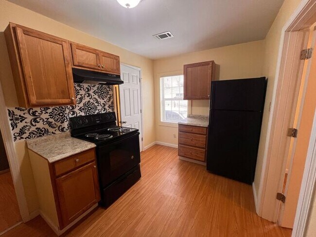 Foto del edificio - 1318 W 13th St