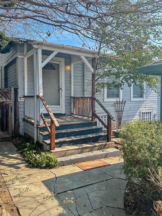 Foto del edificio - 3738-3742 Randolph Ave