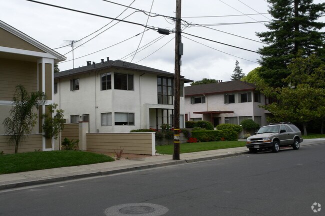 Building Photo - 729 Roble Ave