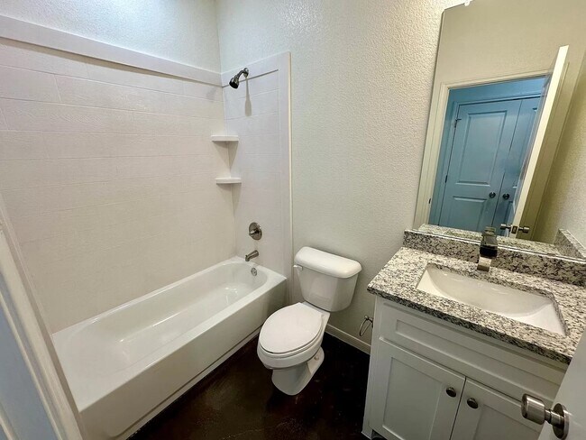 Foto del edificio - 706 Tower Mill Ct