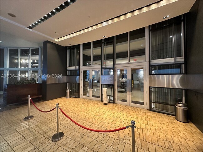 Foto del edificio - 60 SW 13th St