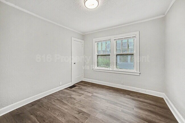 Foto del edificio - 5114 Brooklyn Ave