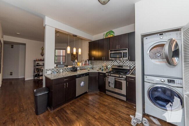 Foto del edificio - 651 W Armitage Ave