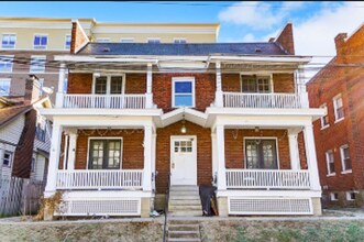 Building Photo - 3640 Besuden Ct