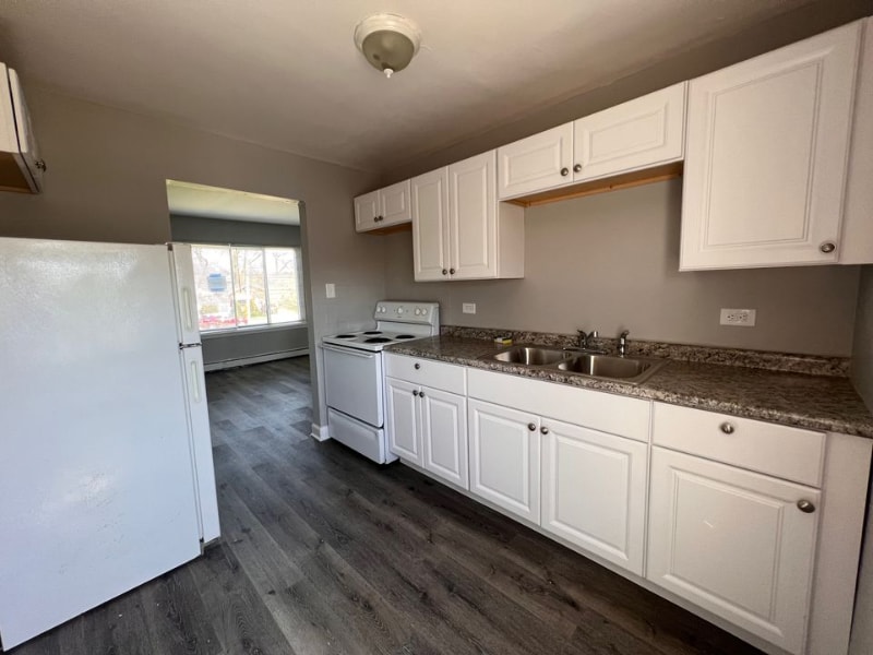 Primary Photo - 2109-2123 W 119th St