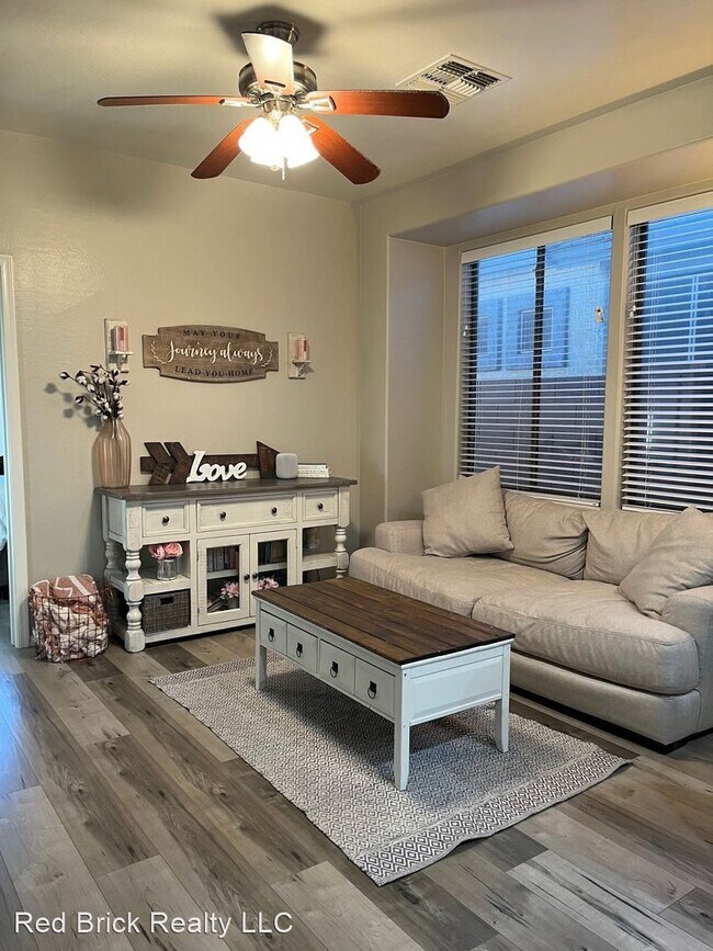 Foto del edificio - 2 br, 2 bath House - 9847 E Escondido Ave