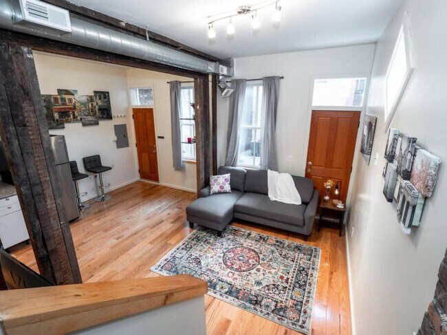 Foto del edificio - 1610 Pleasant St