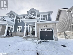 Building Photo - 133 Gildersleeve Blvd