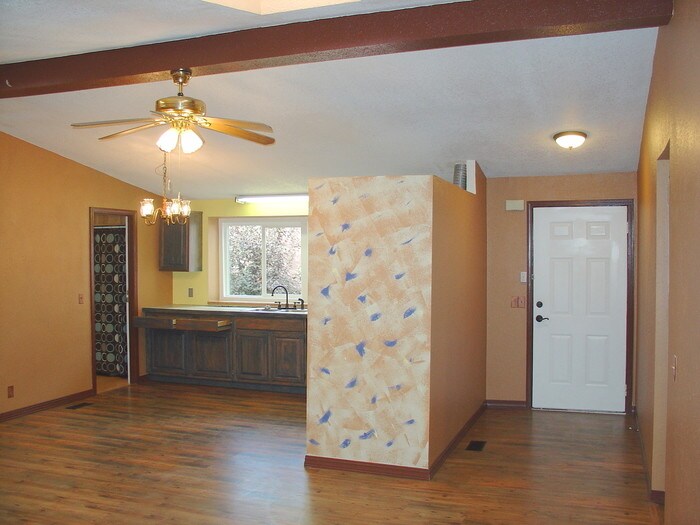 Primary Photo - 7216 Turtledove Ln NE