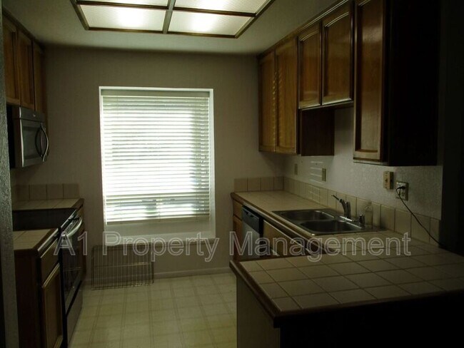 Building Photo - 7670 Blackwater Way