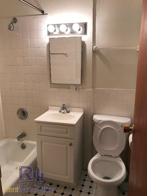 Foto del edificio - 213 E 89th St