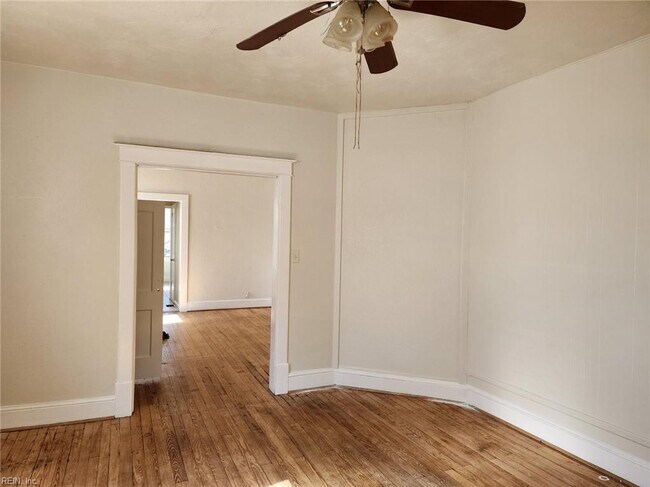 Building Photo - 240 Idlewood Ave