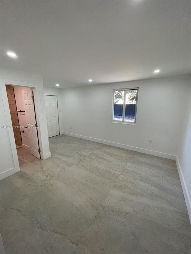 Building Photo - 3 bedroom in Opa Locka FL 33054
