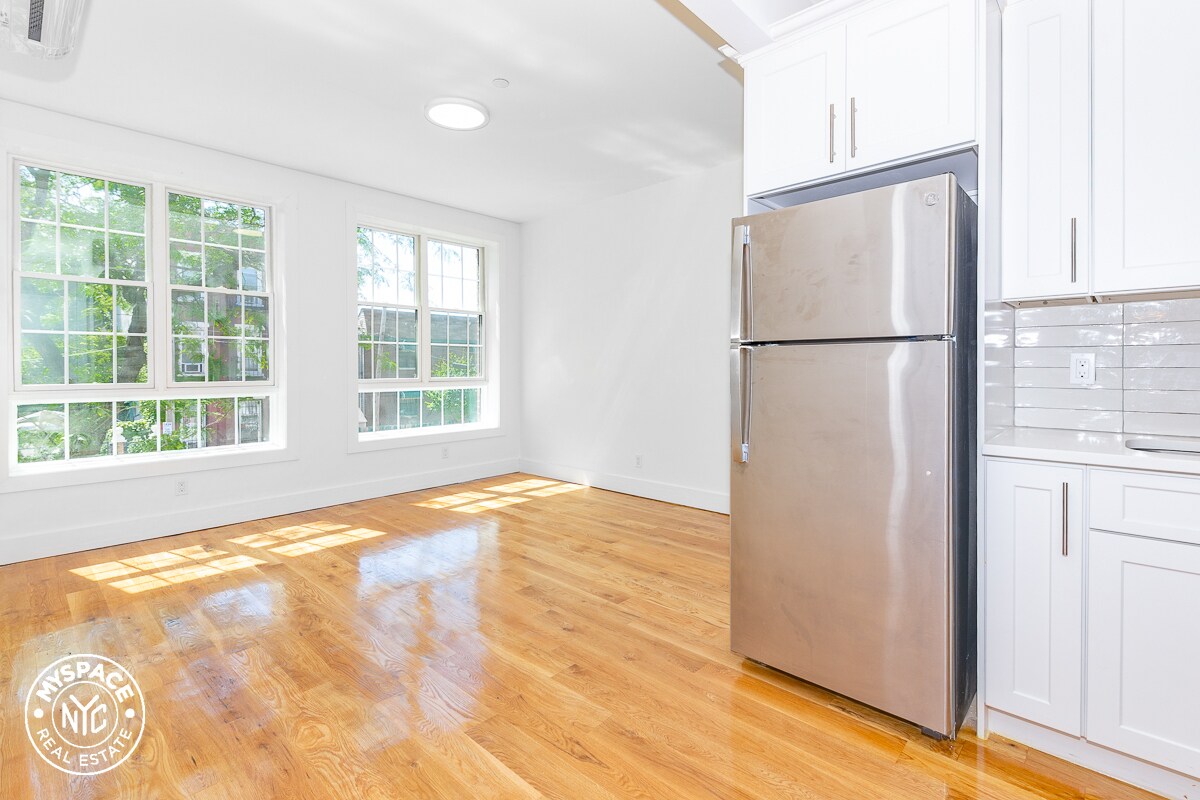 Foto principal - 225 Howard Ave