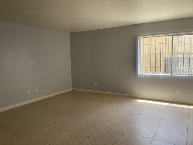 Foto del edificio - 2625 44th St