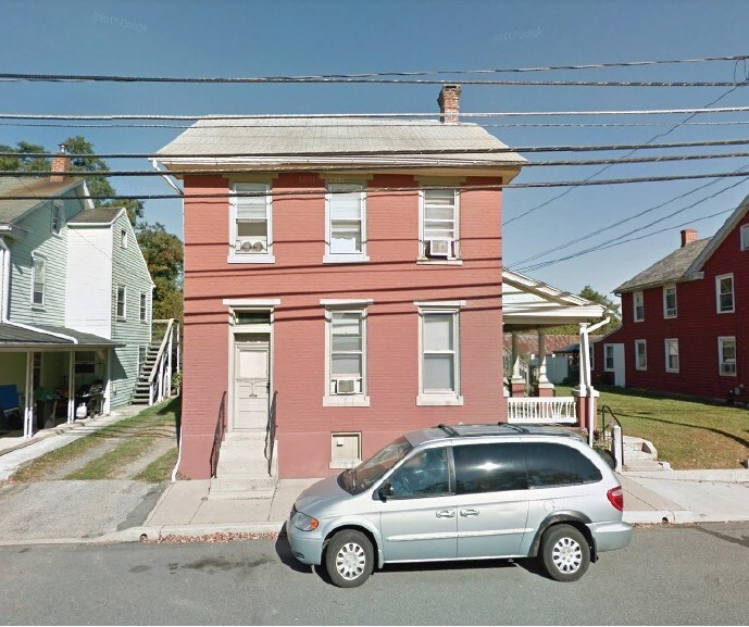 Primary Photo - 139 W High St