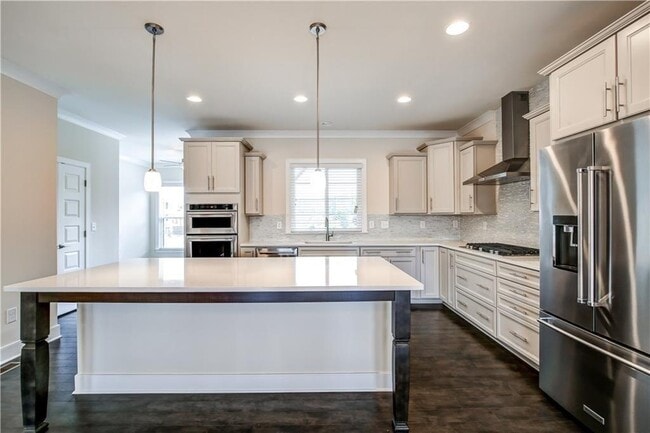 Foto del edificio - 827 Stone Ridge Ln NE