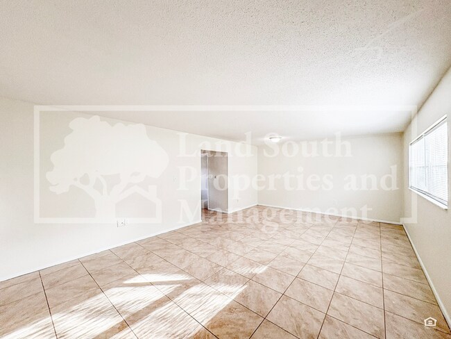 Foto del edificio - 738 Park Hill Ave