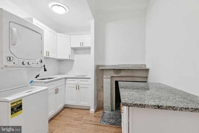 Building Photo - 1225 Spruce St