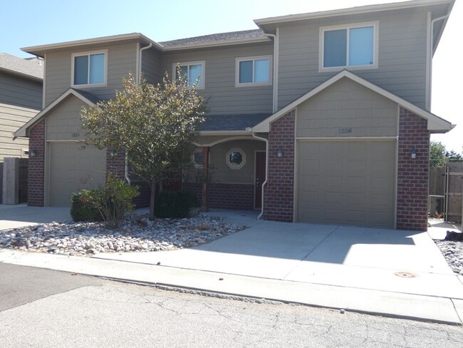 Building Photo - 1552 S Goebel Cir