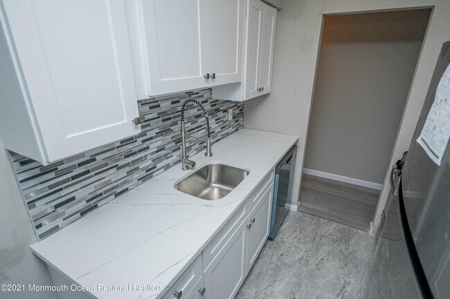 Building Photo - 4 Windsor Terrace