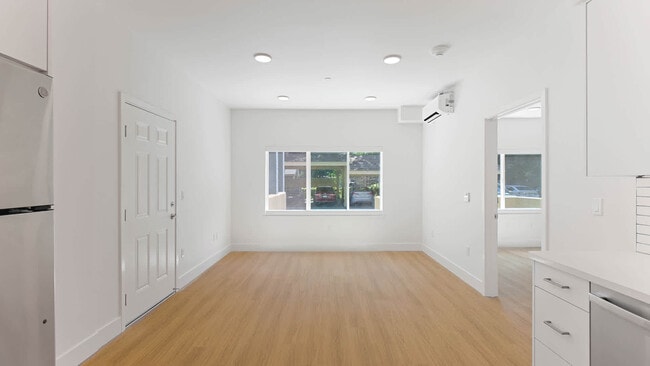 Living Room with Hard Surface Flooring - Alborada