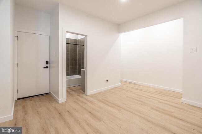 Foto del edificio - 5016 Hazel Ave