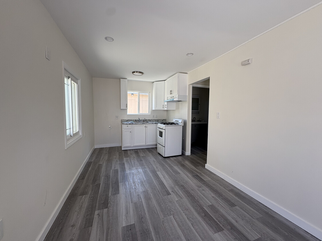 Foto principal - 10308 Buford Ave