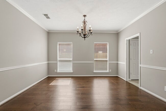 Building Photo - 3007 Eagle Lake Dr