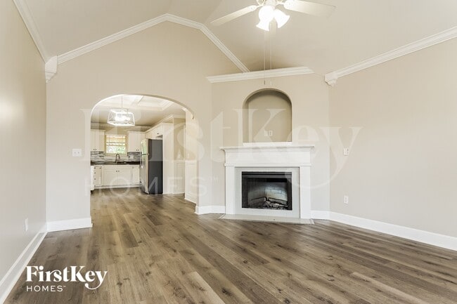 Building Photo - 221 Creekstone Tr