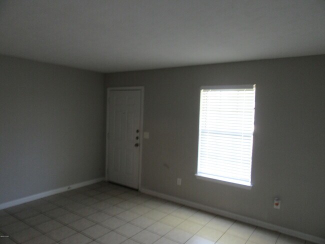 Building Photo - 1419 Florida Ave