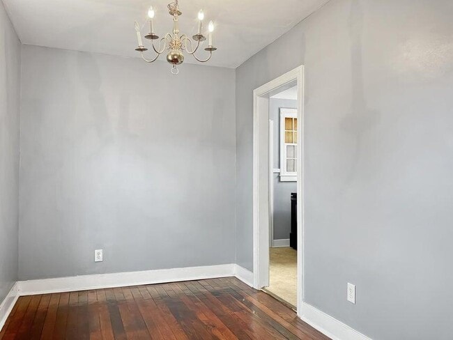 Building Photo - 2002 Shirley Ave