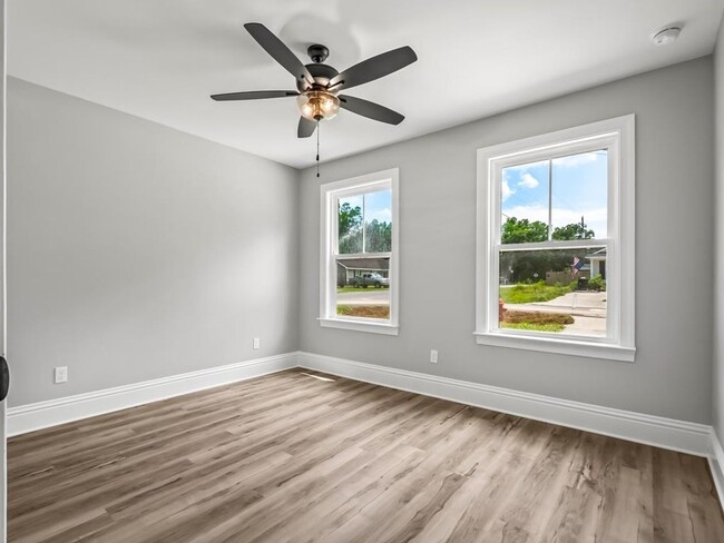 Building Photo - New 3 Bedroom, 2 Bathroom Home Available Now!
